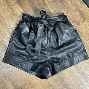 Black Faux Leather High Waisted Shorts Medium M Belted Paperbag Waist Sexy Edgy